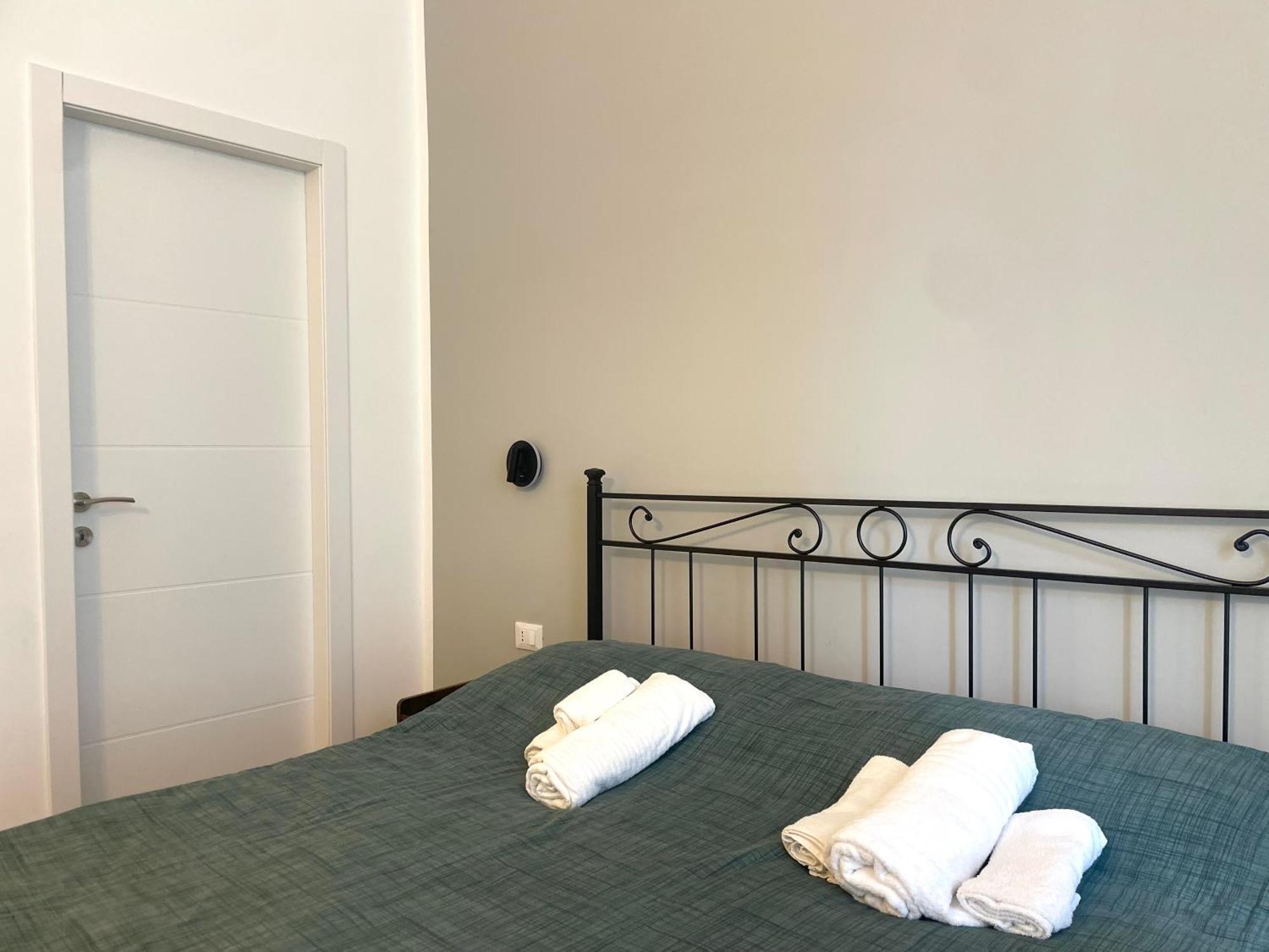 Biffi 2 - Garbatella Rooms Рим Экстерьер фото